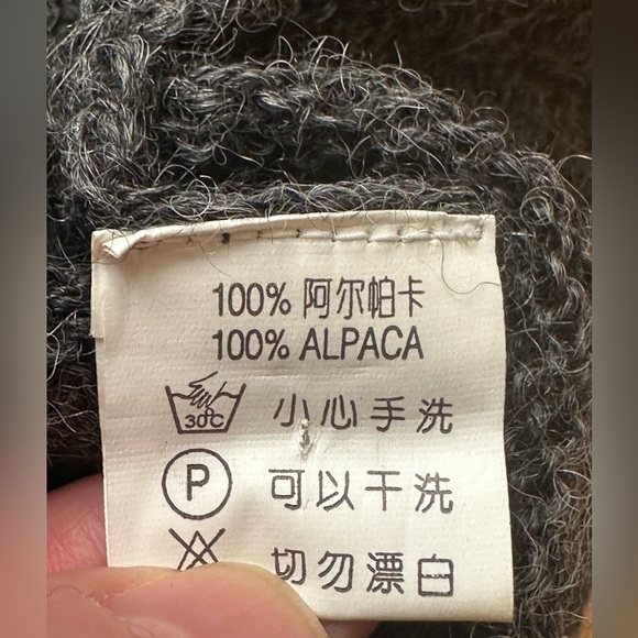 alpaca knit sleeveless mock neck • vintage asia • minimalist sweater - Picture 12 of 14